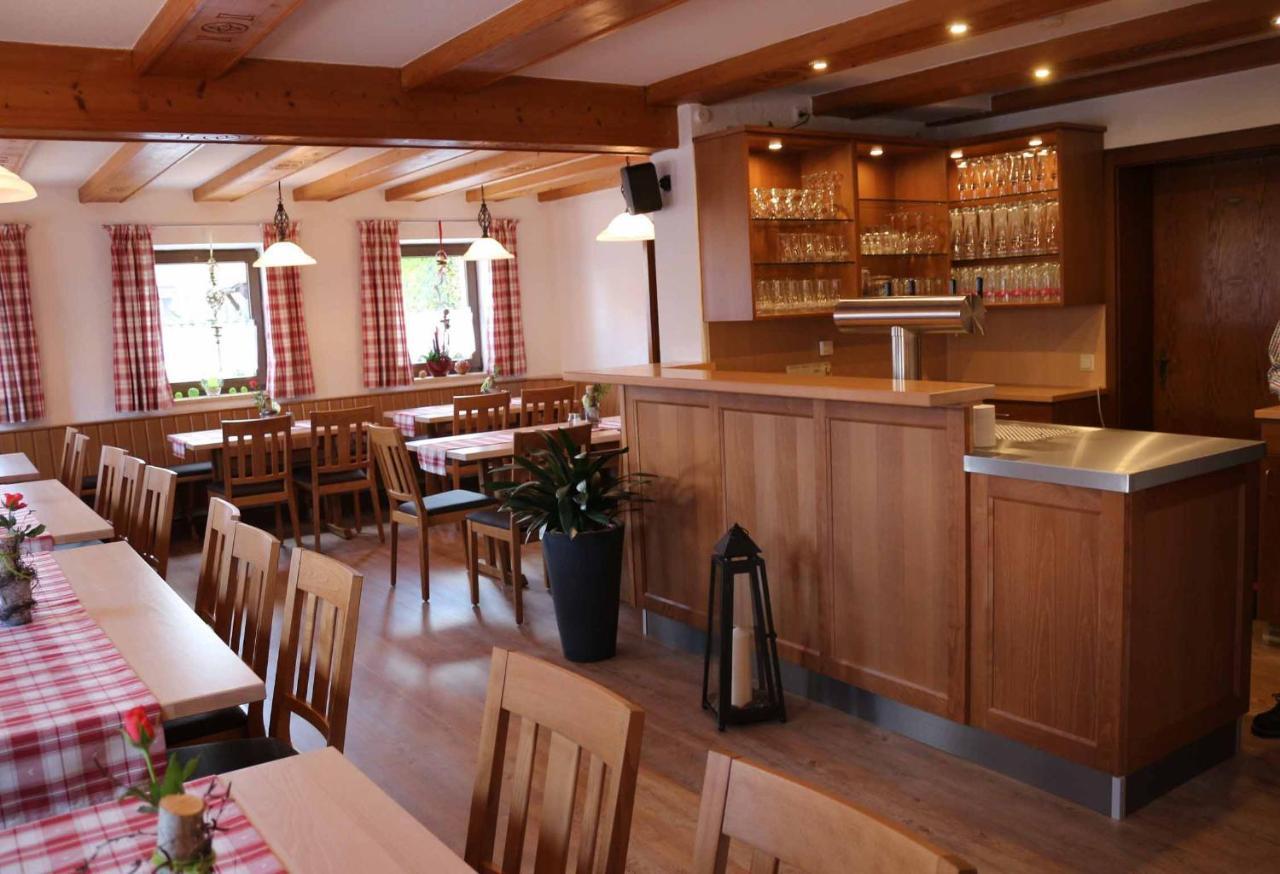 Gasthof Gruener Baum Langfurth  Bagian luar foto